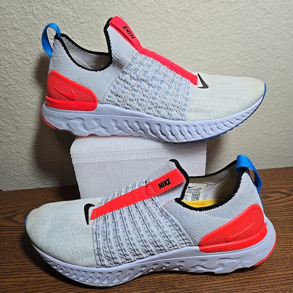 Nike White and Red Sneakers with Sporty Design